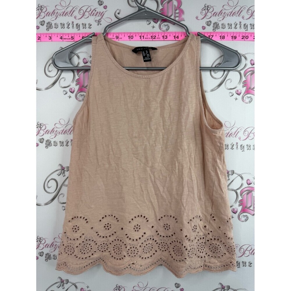 New Look tank top flowers pink Beige Eyelet Hem Sleeveless Tank Top